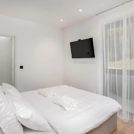Awesome In With Kitchen Holiday home
